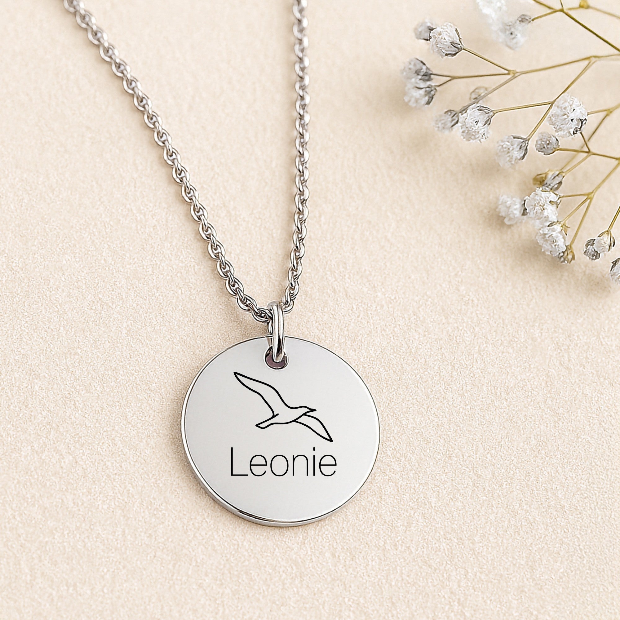 Personalisierte Halskette mit Gravur – Möwe & Wunschtext | Edelstahl Kette | Symbol für Freiheit | Geschenk für Nordsee-Fans